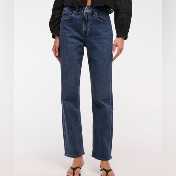 Abercrombie & Fitch Denim - Abercrombie & Finch The Vintage Straight High Rise Jeans size 27 or size 4
